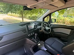 Used 2024 Renault Kangoo Advance White - Interior and Exterior details 16
