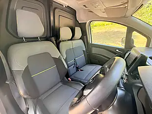 Used 2024 Renault Kangoo Advance White - Interior and Exterior details 18