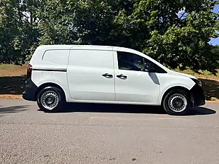 Used 2024 Renault Kangoo Advance White - Interior and Exterior details 3