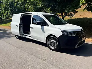 Used 2024 Renault Kangoo Advance White - Interior and Exterior details 5