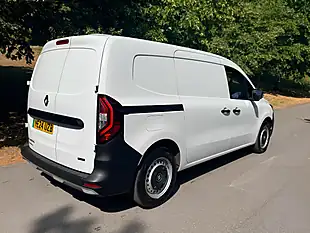 Used 2024 Renault Kangoo Advance White - Interior and Exterior details 8