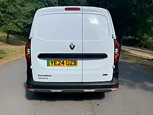 Used 2024 Renault Kangoo Advance White - Interior and Exterior details 9