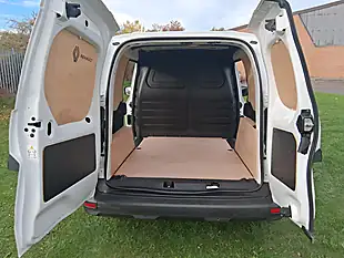 Used 2024 Renault Kangoo Advance White - Interior and Exterior details 9