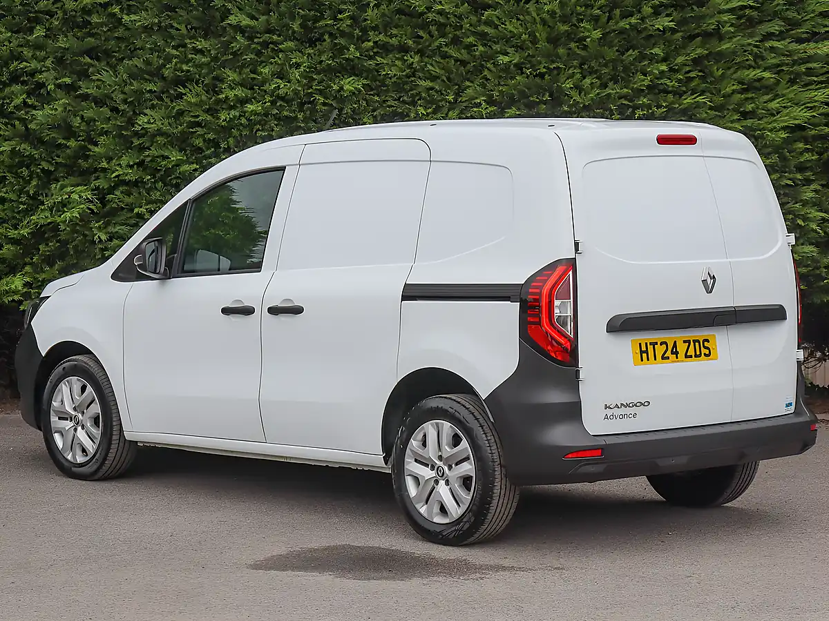 Used 2024 Renault Kangoo Energy ML19 Advance White - Interior and Exterior details 12
