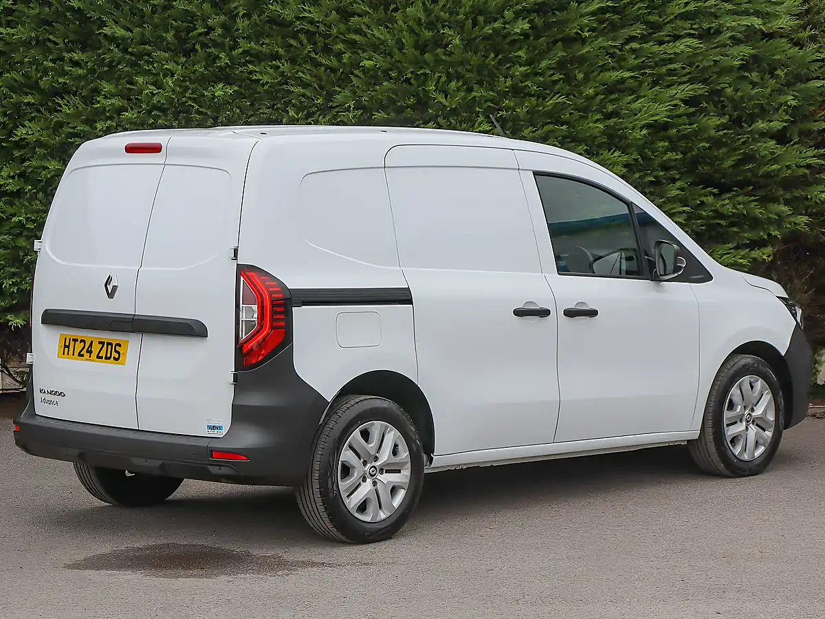 Used 2024 Renault Kangoo Energy ML19 Advance White - Interior and Exterior details 7
