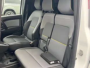 Used 2024 Renault Kangoo Maxi White - Interior and Exterior details 11