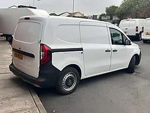 Used 2024 Renault Kangoo Maxi White - Interior and Exterior details 3