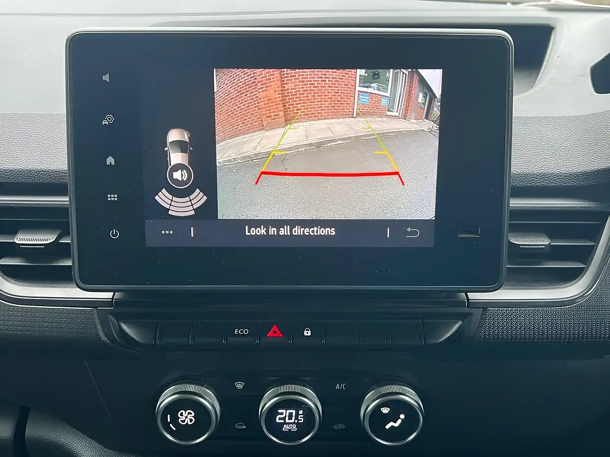 Used 2024 Renault Kangoo Maxi White - Interior and Exterior details 8