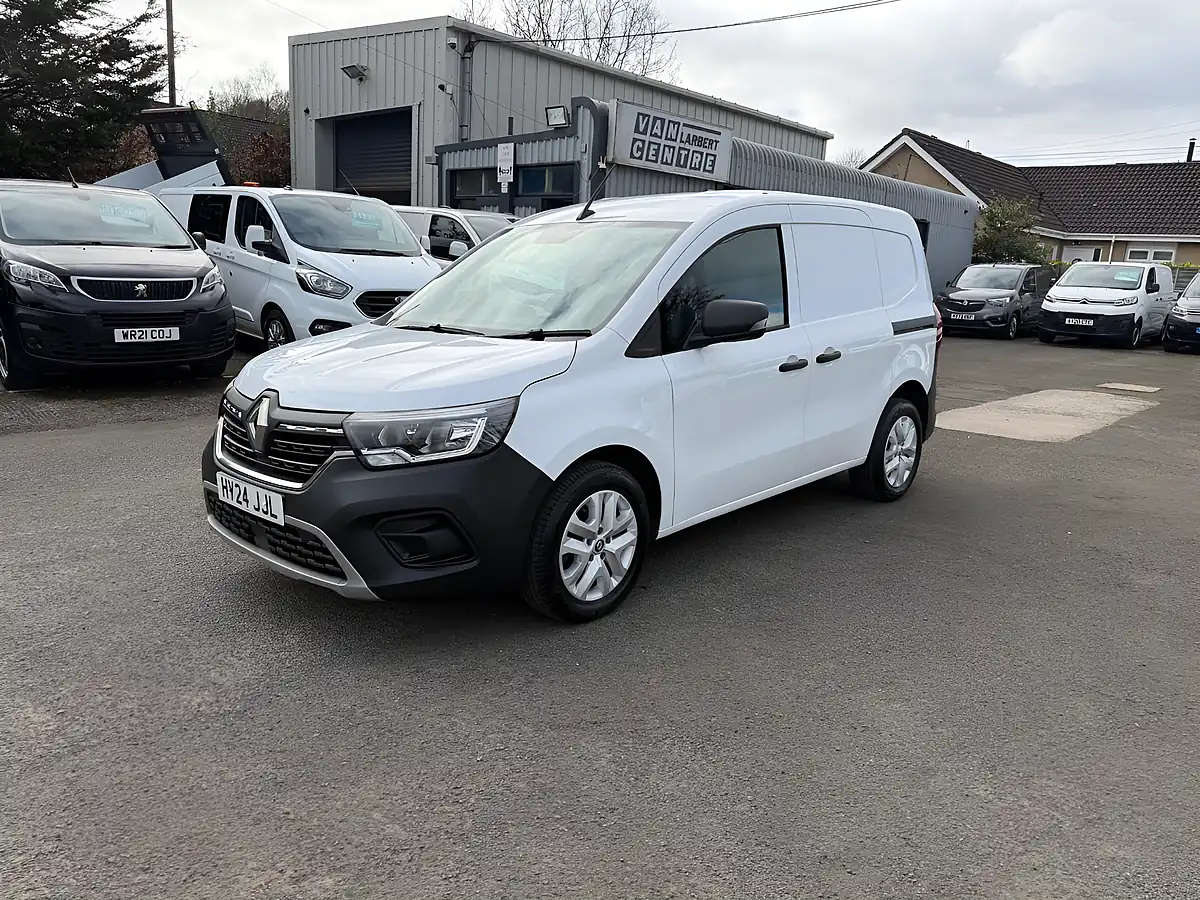 Used 2024 Renault Kangoo ML19 Advance White - Interior and Exterior details 13