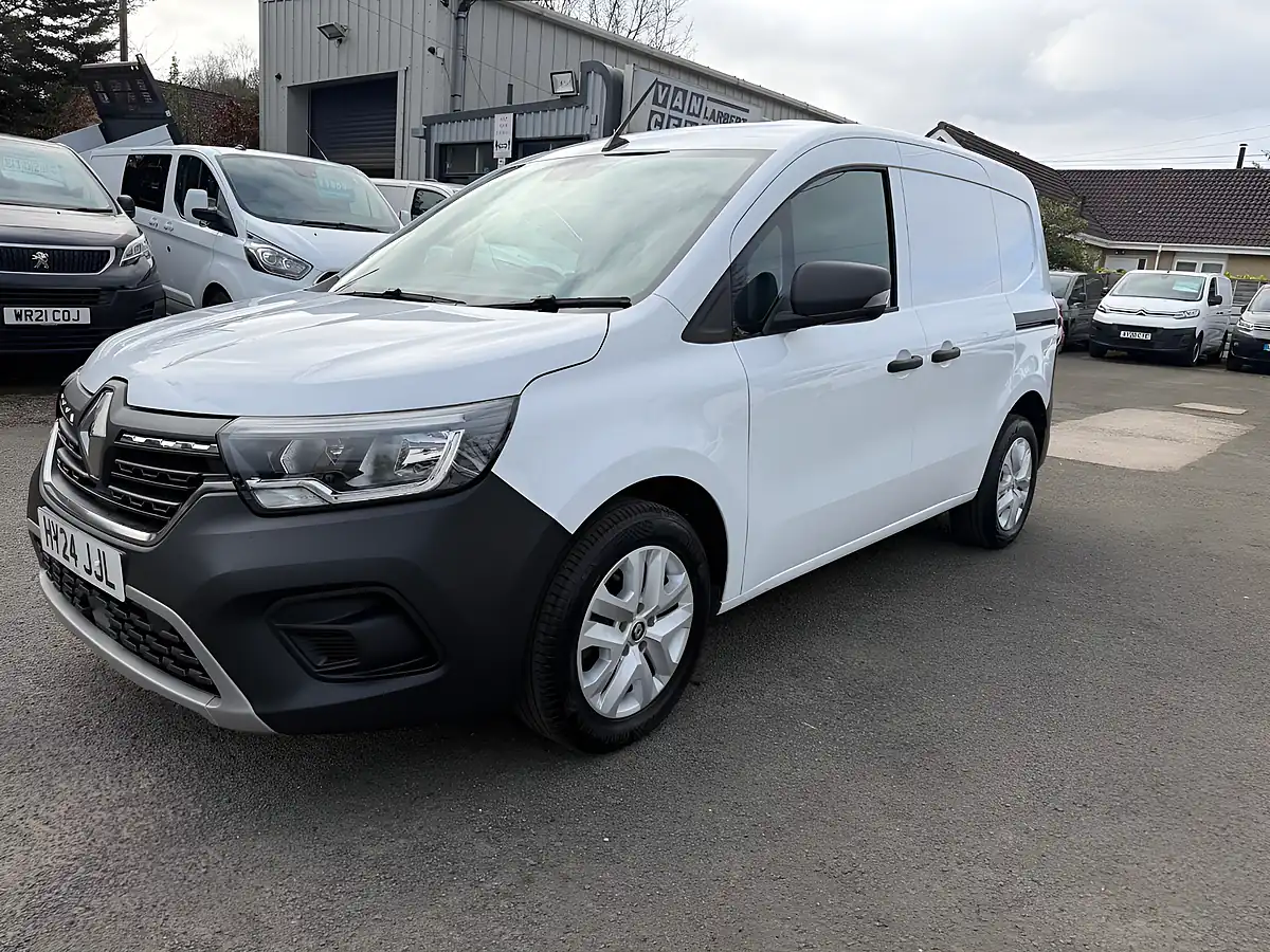 Used 2024 Renault Kangoo ML19 Advance White - Interior and Exterior details 15