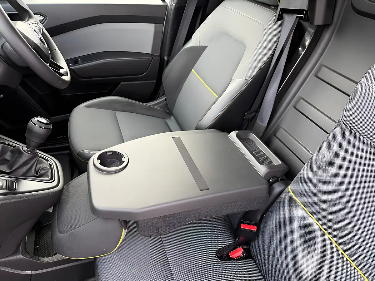 Used 2024 Renault Kangoo ML19 Advance White - Interior and Exterior details 8