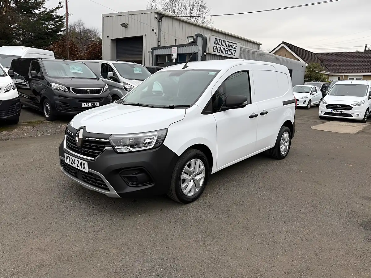 Used 2024 Renault Kangoo ML19 Advance White - Interior and Exterior details 10