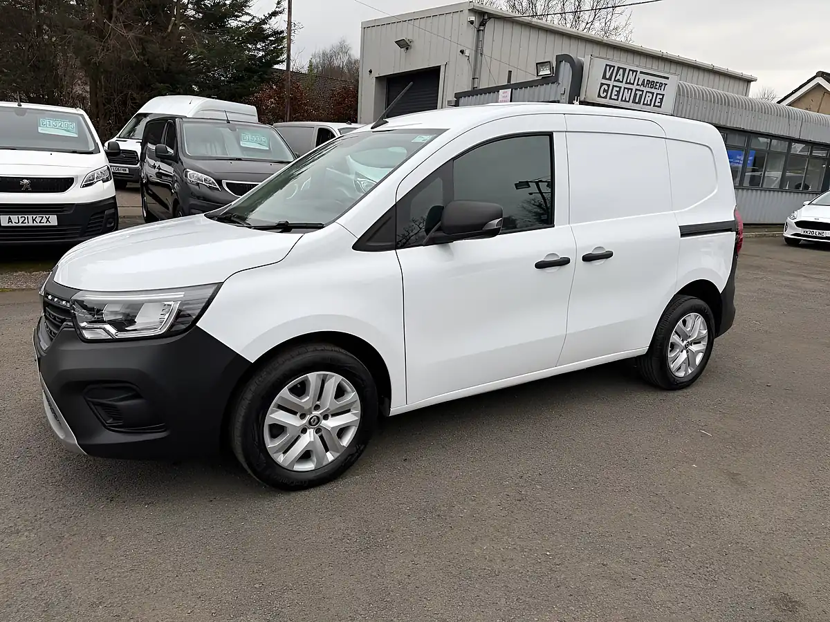 Used 2024 Renault Kangoo ML19 Advance White - Interior and Exterior details 14
