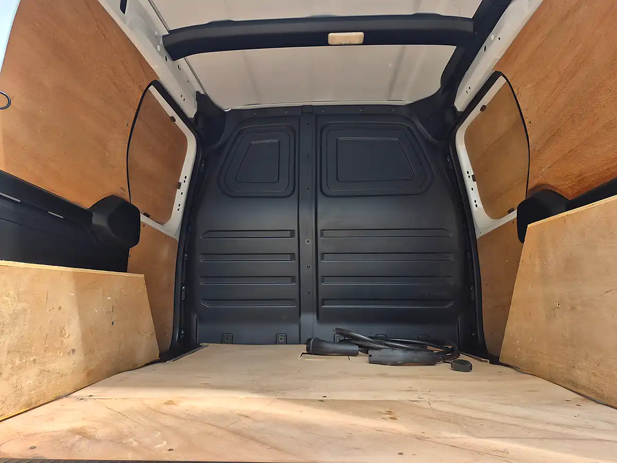 Used 2024 Renault Kangoo ML19 Start Panel Van White - Interior and Exterior details 15