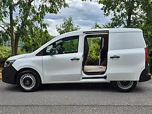Used 2024 Renault Kangoo ML19 Start Panel Van White - Interior and Exterior details 6