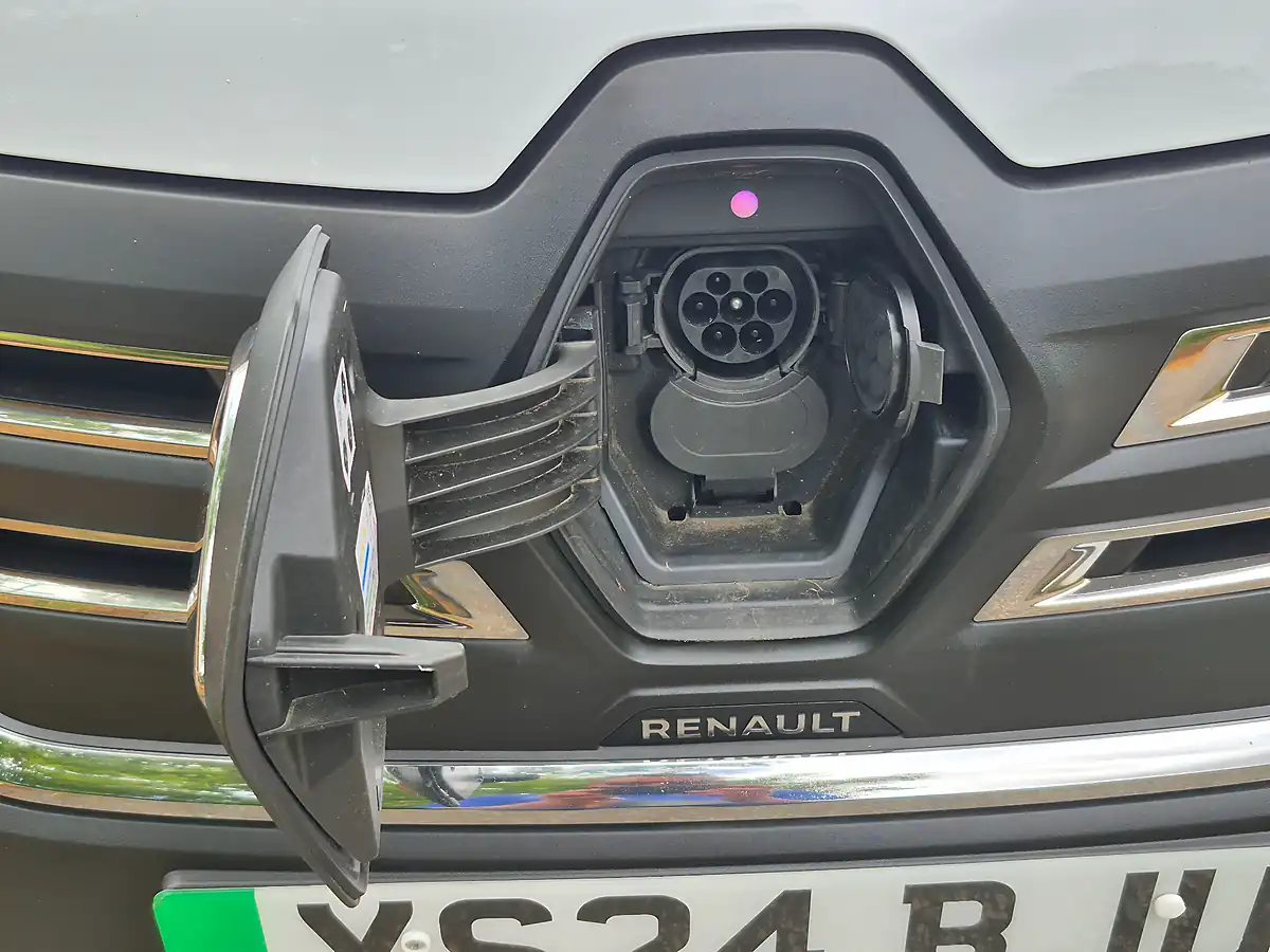 Used 2024 Renault Kangoo ML19 Start Panel Van White - Interior and Exterior details 7