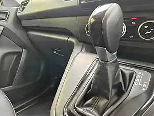 Used 2024 Renault Kangoo ML19 Start Panel Van White - Interior and Exterior details 8