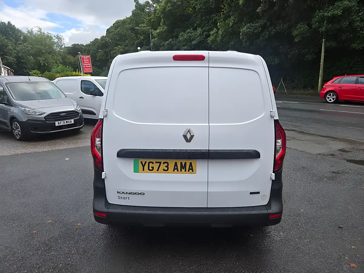 Used 2024 Renault Kangoo ML19 Start Van Auto White - Interior and Exterior details 10