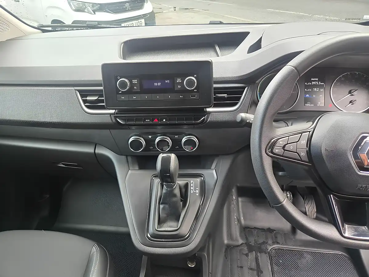 Used 2024 Renault Kangoo ML19 Start Van Auto White - Interior and Exterior details 18