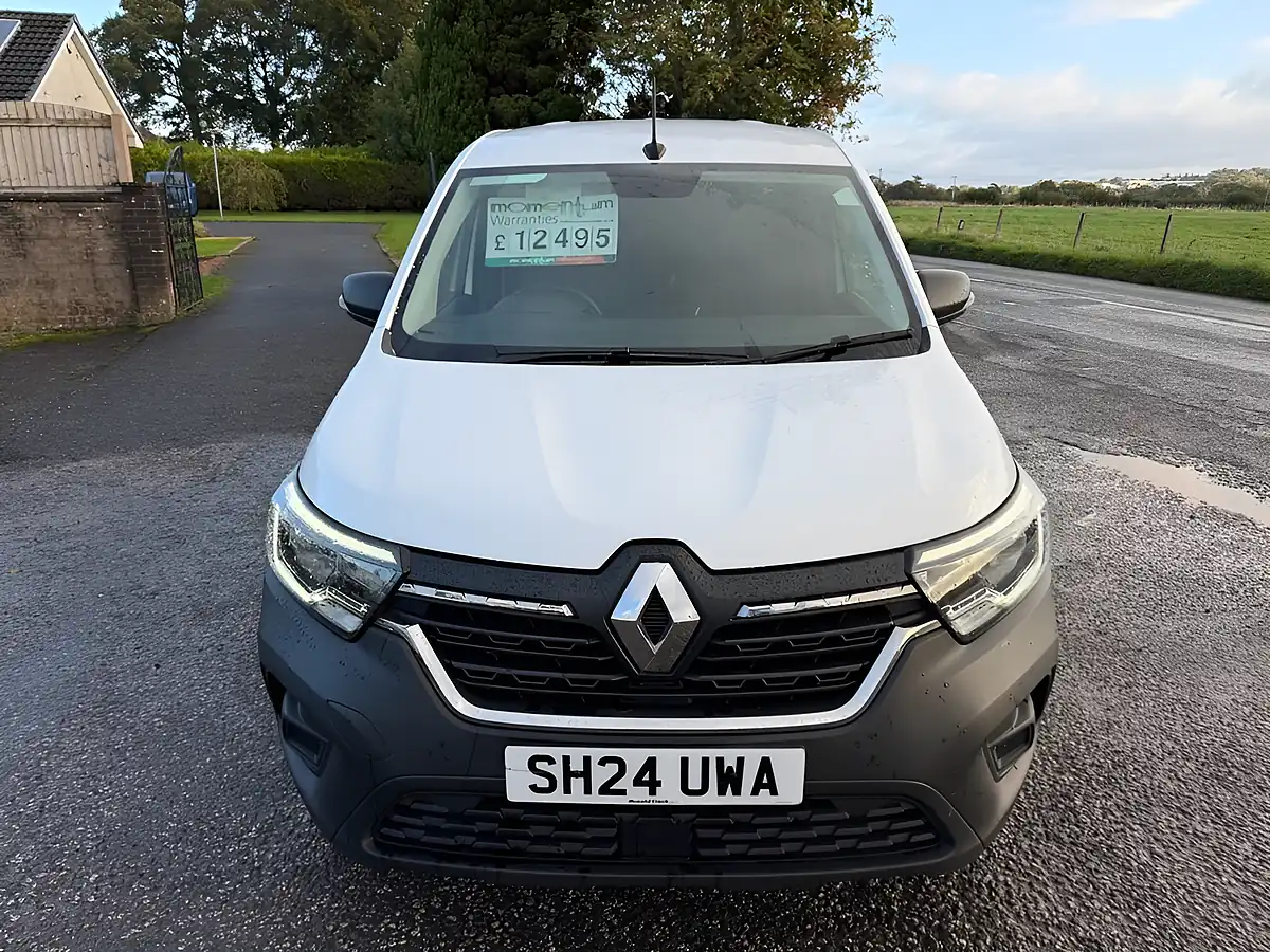 Used 2024 Renault Kangoo Start White - Interior and Exterior details 10