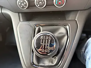 Used 2024 Renault Kangoo Start White - Interior and Exterior details 17