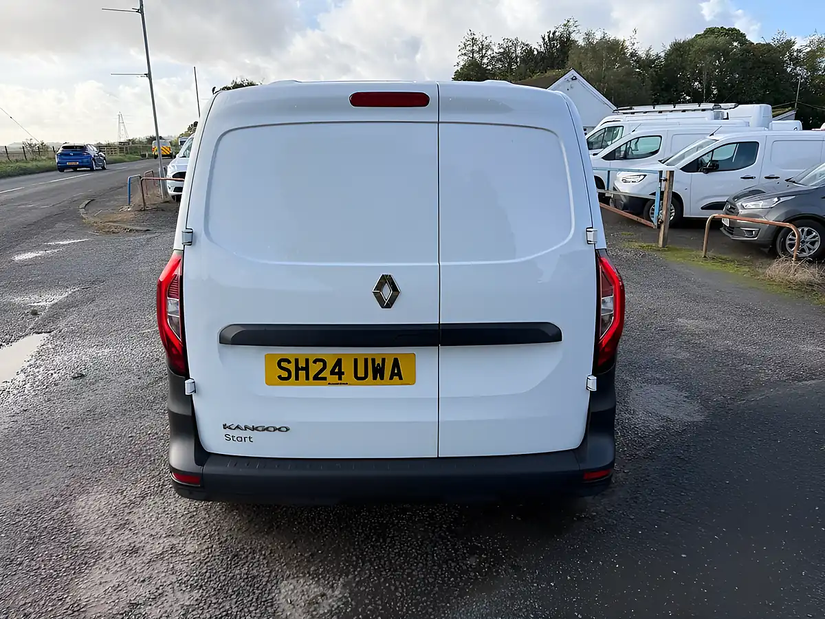 Used 2024 Renault Kangoo Start White - Interior and Exterior details 5
