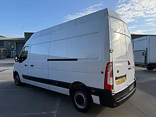 Used 2024 Renault Master Energy 35 Start White - Interior and Exterior details 3