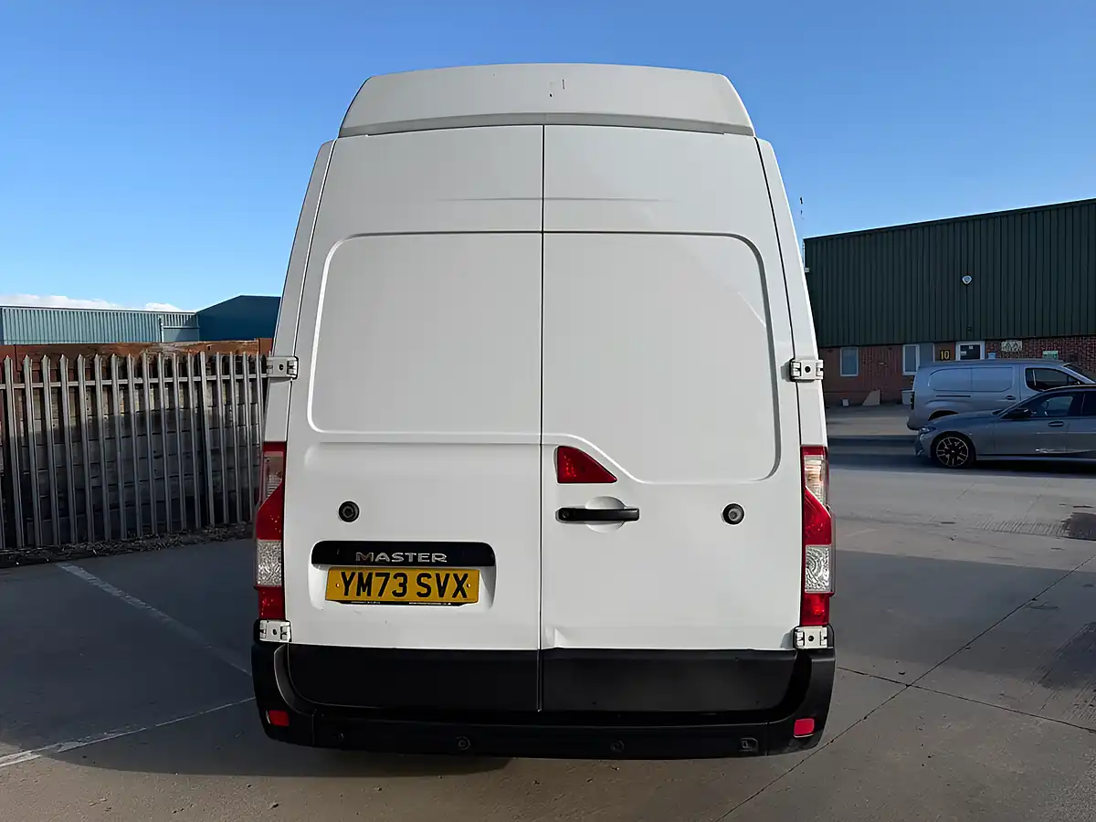 Used 2024 Renault Master Energy 35 Start White - Interior and Exterior details 6