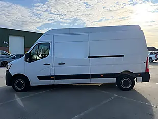 Used 2024 Renault Master Energy 35 Start White - Interior and Exterior details 8