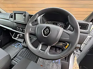 Used 2024 Renault Master LM35 Advance Blue White - Interior and Exterior details 17