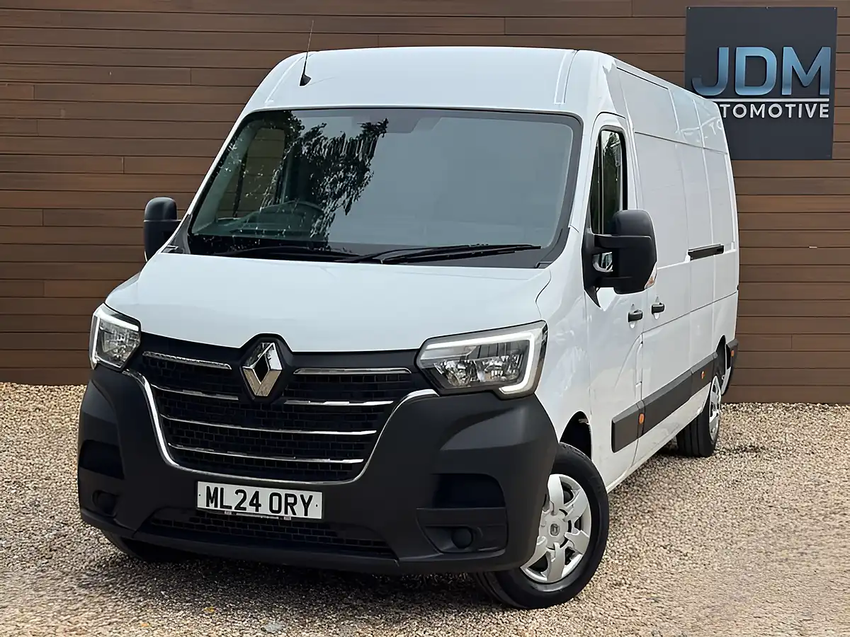 Used 2024 Renault Master LM35 Advance Blue White - Interior and Exterior details 8
