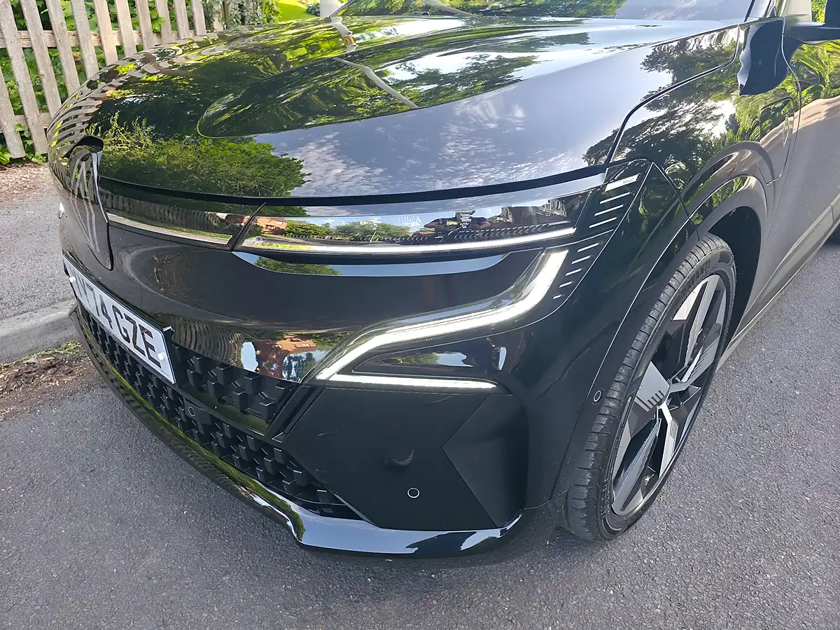 Used 2024 Renault Megane Comfort Range Techno Black - Interior and Exterior details 11