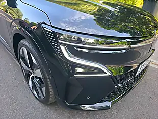 Used 2024 Renault Megane Comfort Range Techno Black - Interior and Exterior details 18