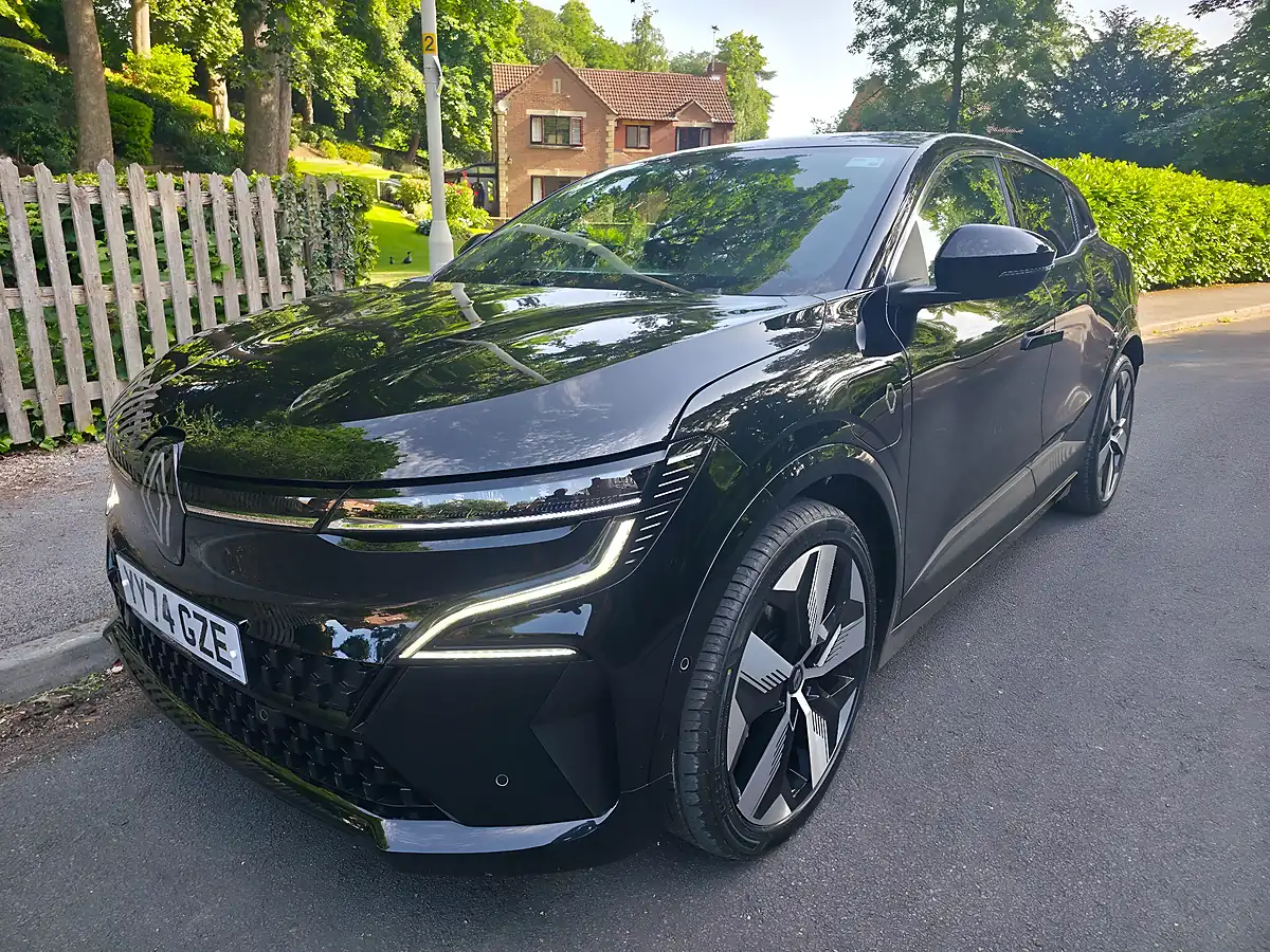 Used 2024 Renault Megane Comfort Range Techno Black - Interior and Exterior details 3