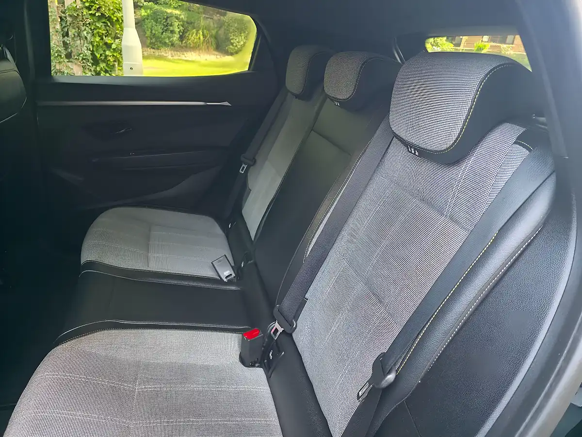 Used 2024 Renault Megane Comfort Range Techno Black - Interior and Exterior details 9