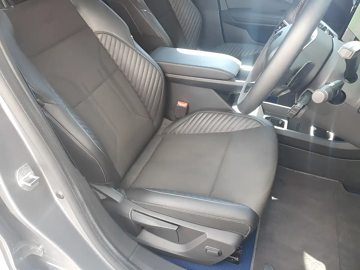 Used 2024 Renault Scenic Esprit Alpine Black - Interior and Exterior details 14