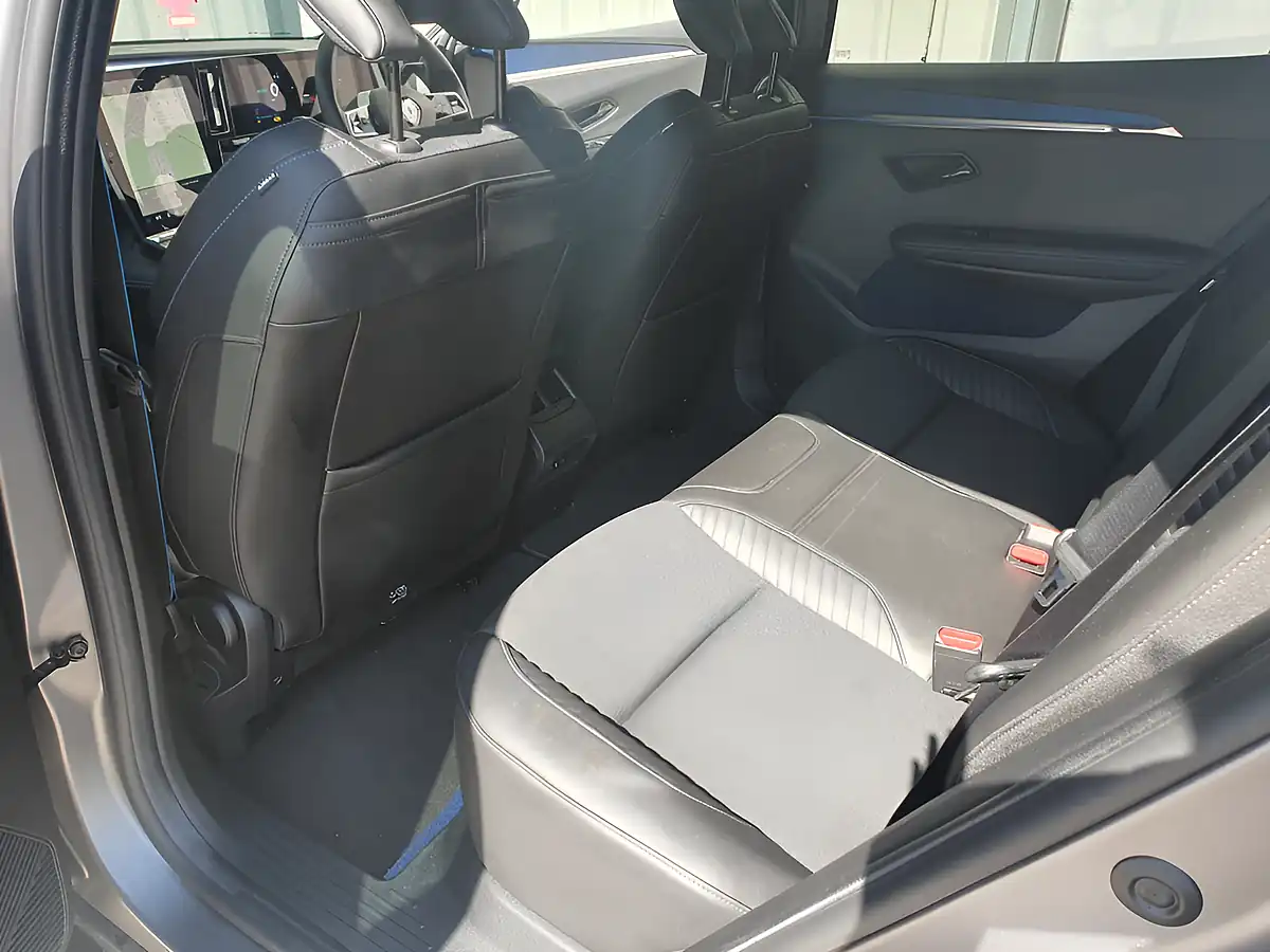 Used 2024 Renault Scenic Esprit Alpine Black - Interior and Exterior details 15