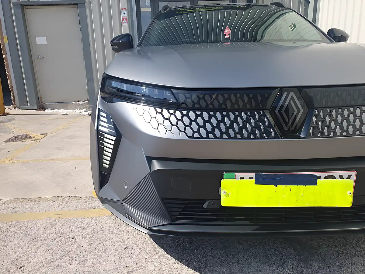 Used 2024 Renault Scenic Esprit Alpine Black - Interior and Exterior details 6