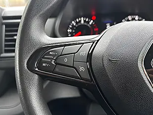 Used 2024 Renault Trafic Advance Glacier White - Interior and Exterior details 17