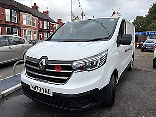 Used 2024 Renault Trafic Advance White - Interior and Exterior details 3