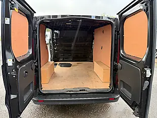 Used 2024 Renault Trafic Extra Sport Black - Interior and Exterior details 12