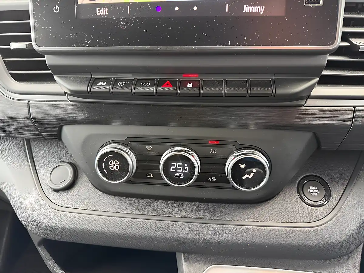 Used 2024 Renault Trafic Extra Sport Black - Interior and Exterior details 16