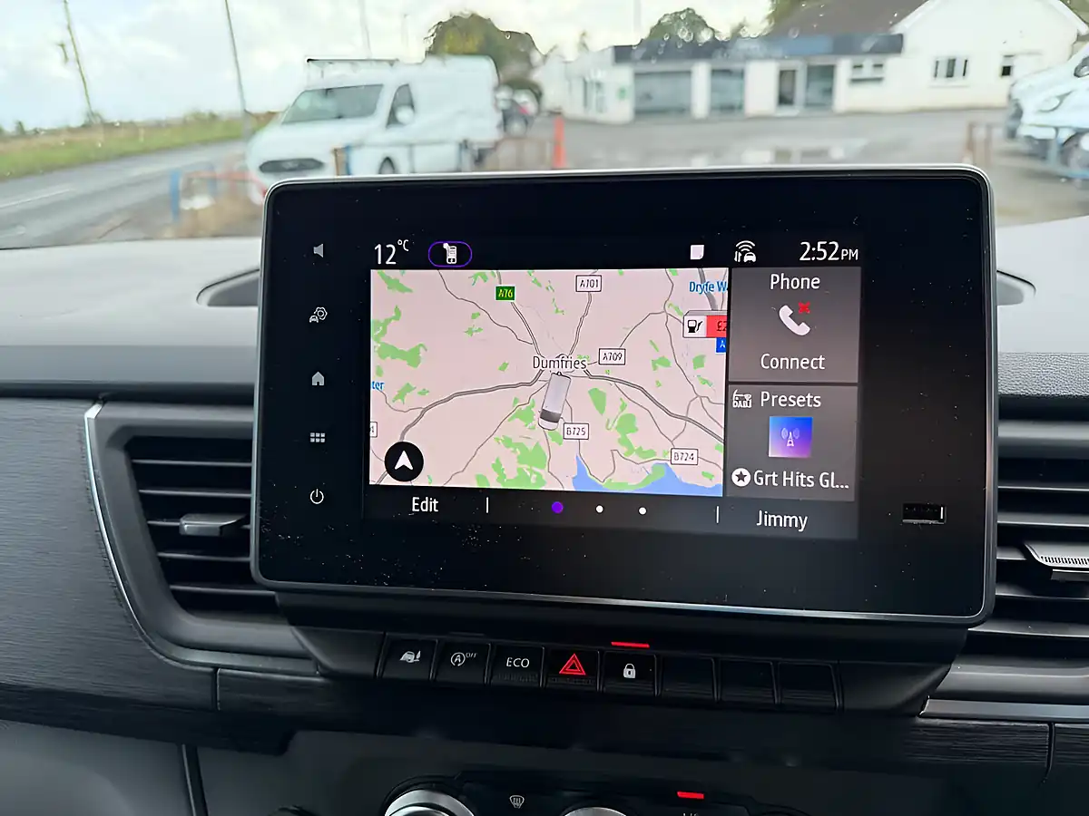 Used 2024 Renault Trafic Extra Sport Black - Interior and Exterior details 17