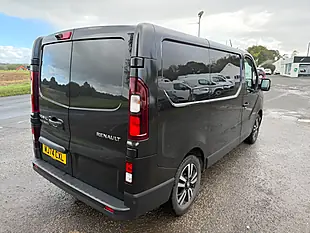 Used 2024 Renault Trafic Extra Sport Black - Interior and Exterior details 4