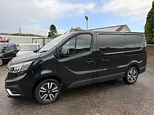 Used 2024 Renault Trafic Extra Sport Black - Interior and Exterior details 8