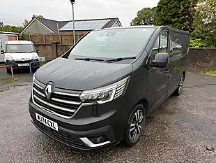 Used 2024 Renault Trafic Extra Sport Black - Interior and Exterior details 9