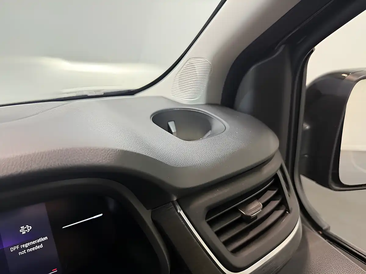 Used 2024 Renault Trafic Extra Sport Black - Interior and Exterior details 20