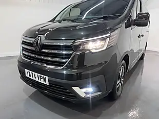 Used 2024 Renault Trafic Extra Sport Black - Interior and Exterior details 5