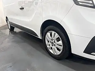 Used 2024 Renault Trafic Extra White - Interior and Exterior details 10