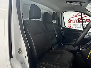 Used 2024 Renault Trafic Extra White - Interior and Exterior details 12